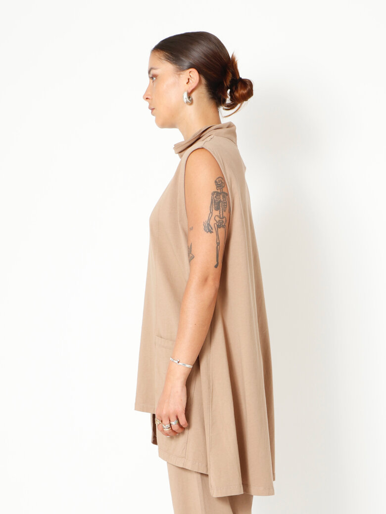 Sort Aarhus - Top with a high neckline and pockets