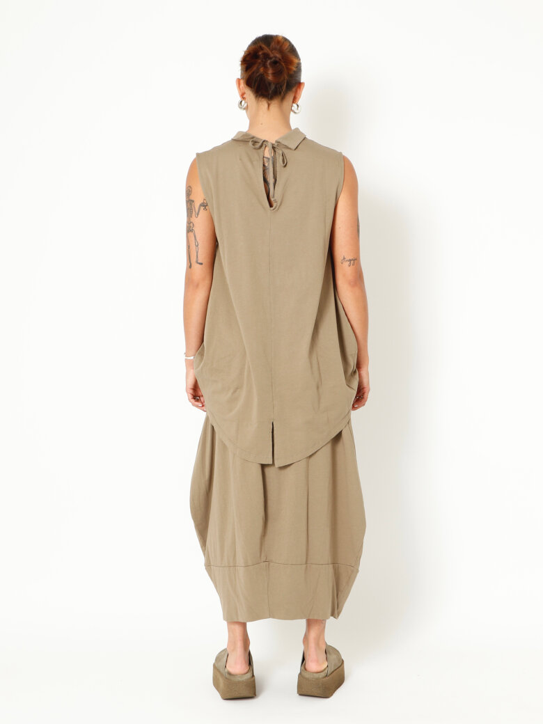 Sort Aarhus - Sleeveless blouse in organic cotton
