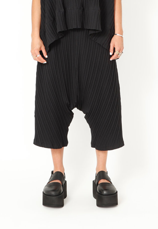 Sort Aarhus - PRE ORDER! 3/4 baggy pants in rib