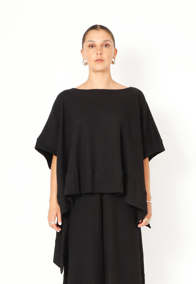 Sort Aarhus - Oversize t-shirt med asymmetrisk ryg Sort Aarhus - Oversize t-shirt med asymmetrisk ryg