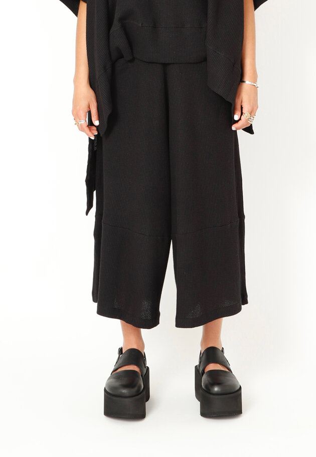 Sort Aarhus - 3/4-length wide leg trousers