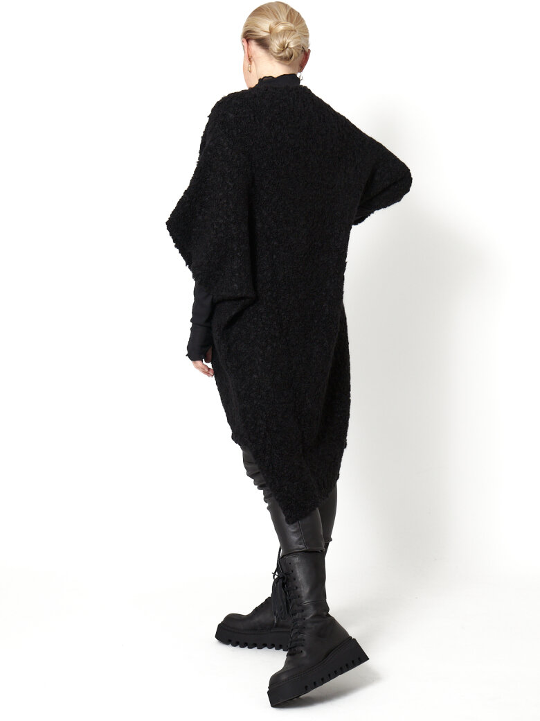 Sort Aarhus - Oversize bluse i bouclé af Alpacauld