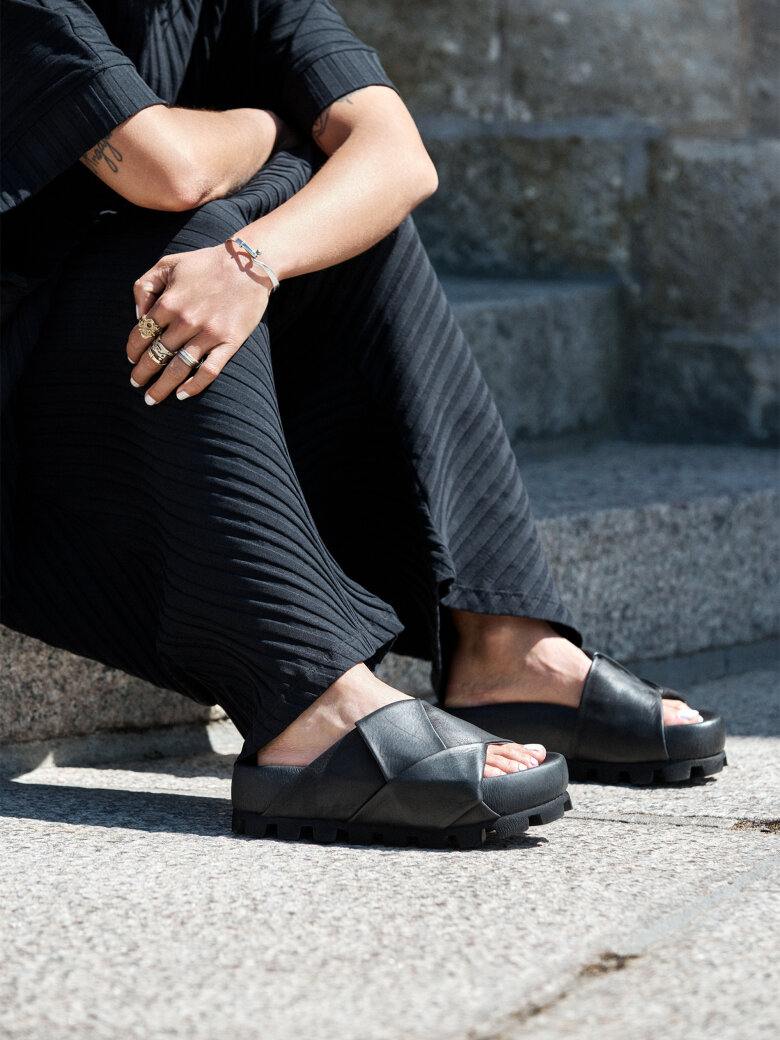 Sort Aarhus - 3/4 baggy bukser i rib