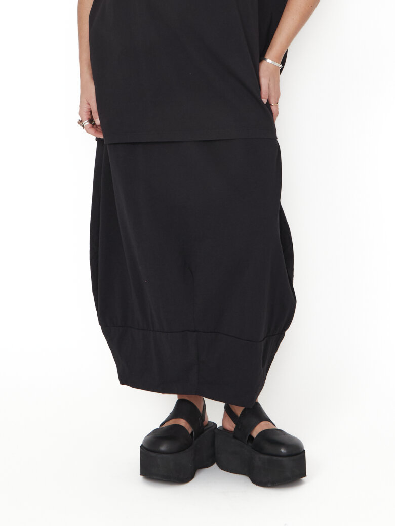 Sort Aarhus - Nederdel med lommer og elastik i økologisk bomuld