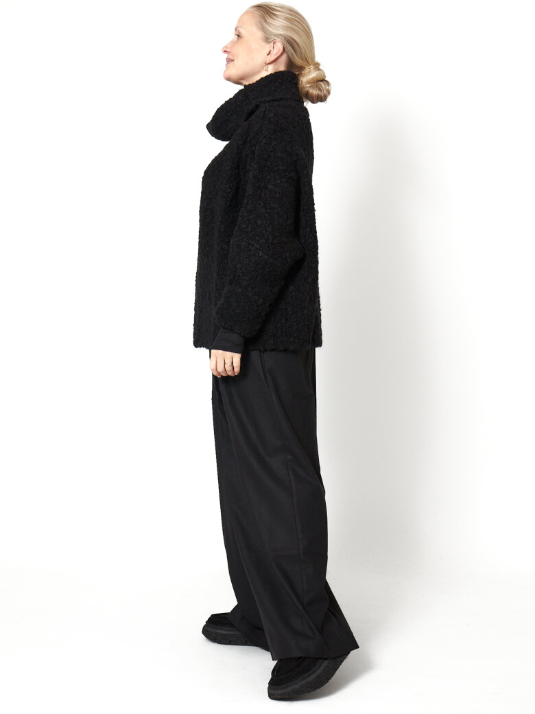 Sort Aarhus - Oversize bluse i Alpacauld