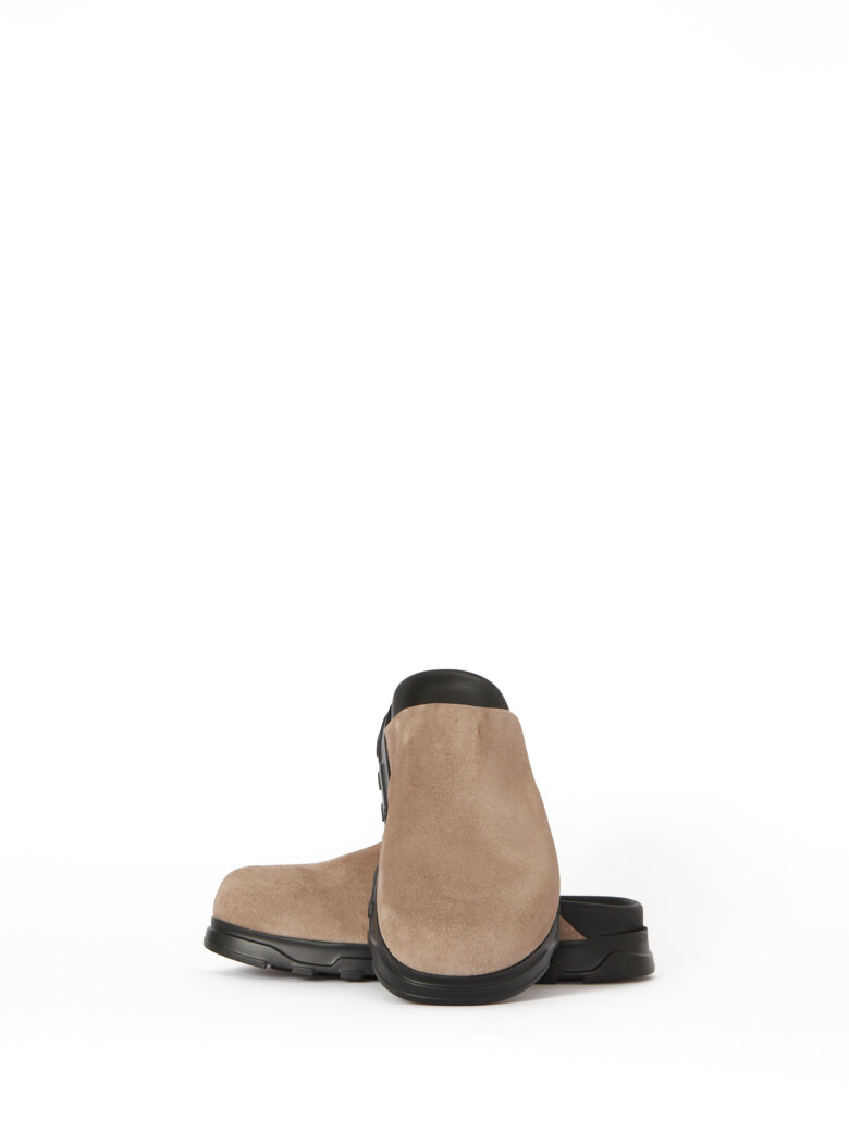 Lofina - Slippers in suede with a footbed sole