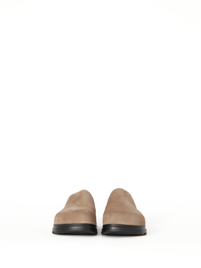 Lofina - Slippers in suede with a footbed sole
