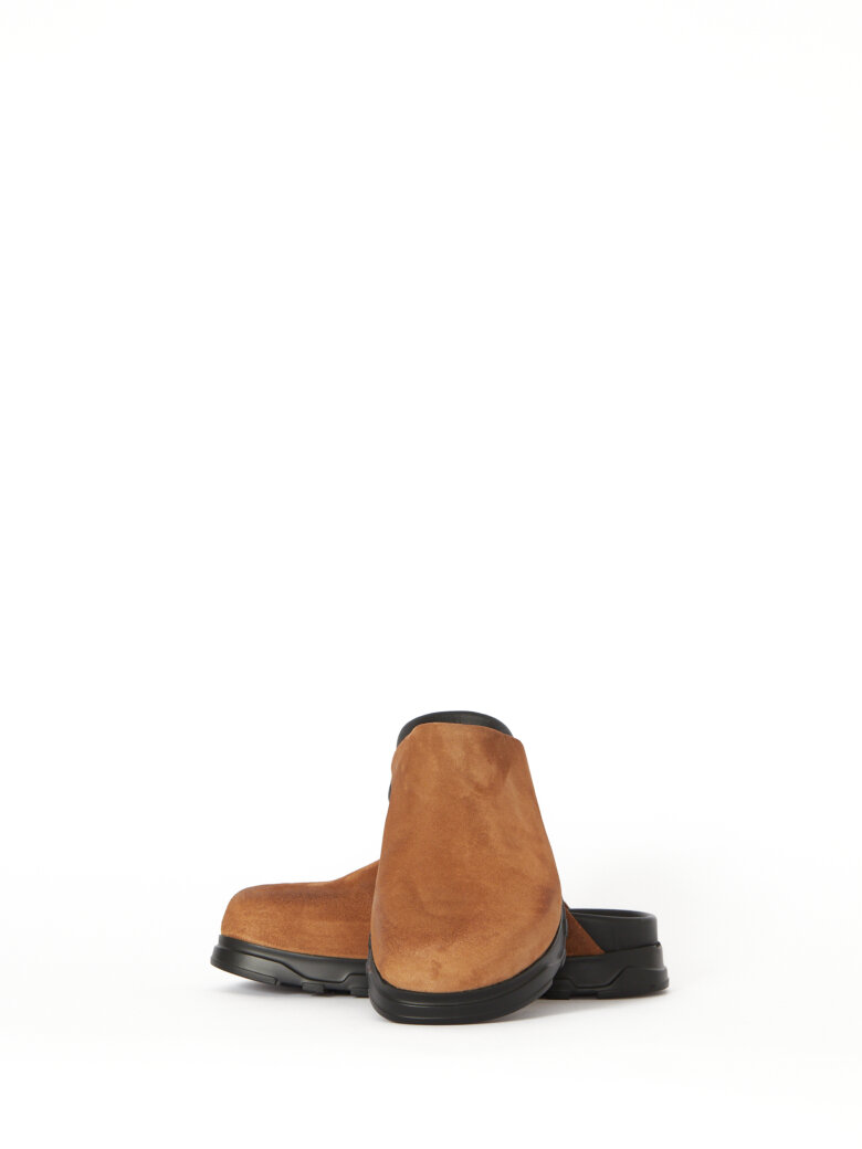Lofina - Slippers in suede with a footbed sole