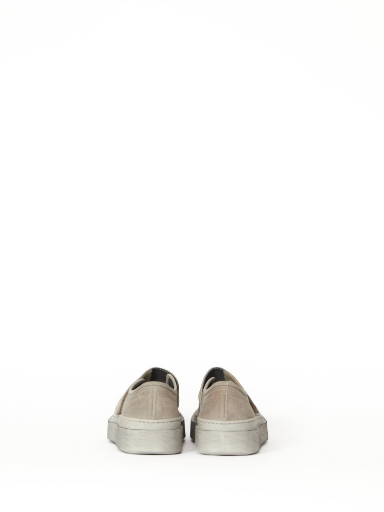 Lofina - Open shoe in suede with velcro