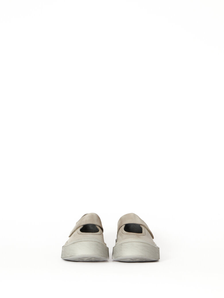 Lofina - Open shoe in suede with velcro