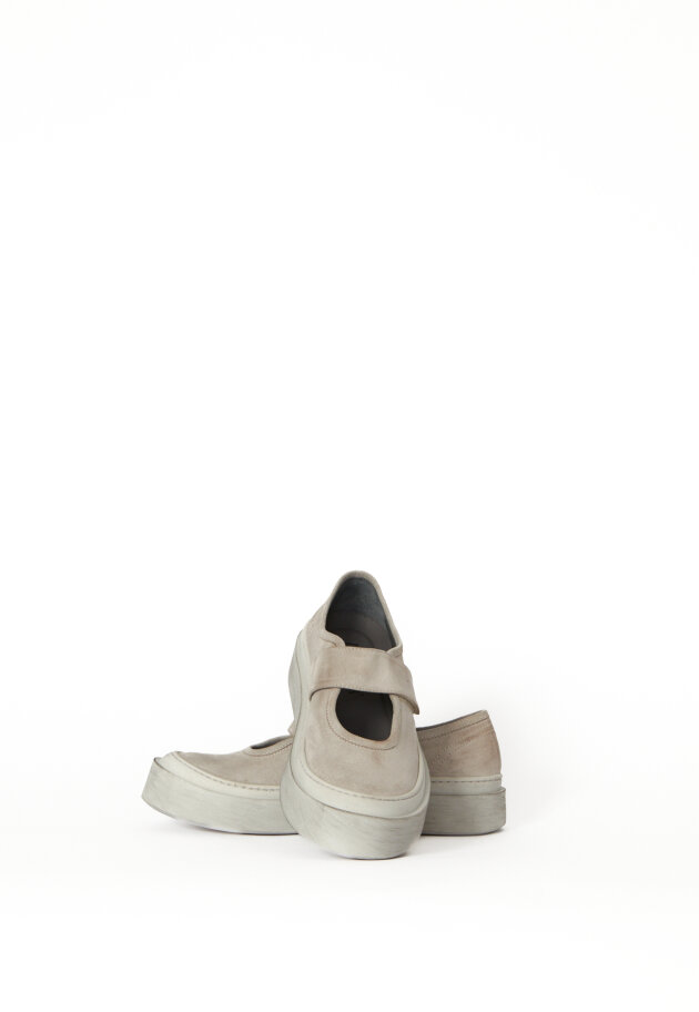 Lofina - Open shoe in suede with velcro
