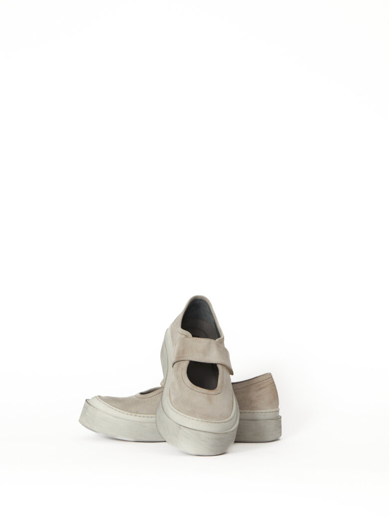 Lofina - Open shoe in suede with velcro