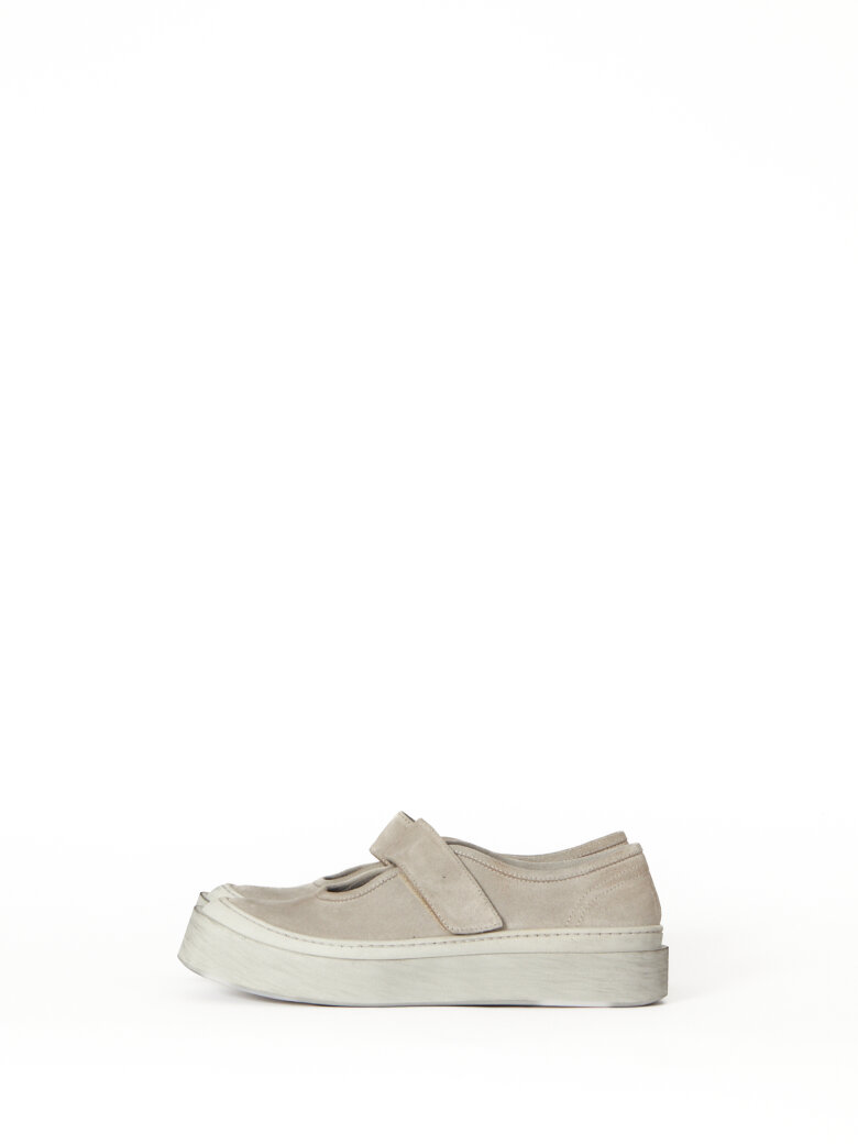 Lofina - Open shoe in suede with velcro