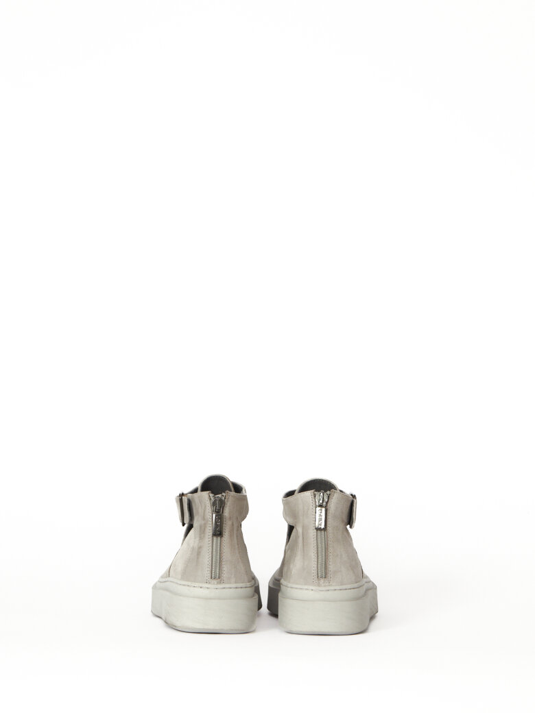 Lofina - Open shoe with buckle and zipper