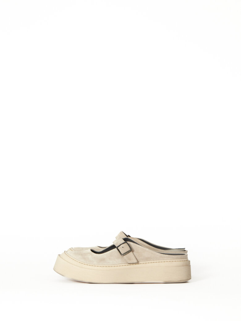 Lofina - Open suede shoe with buckle