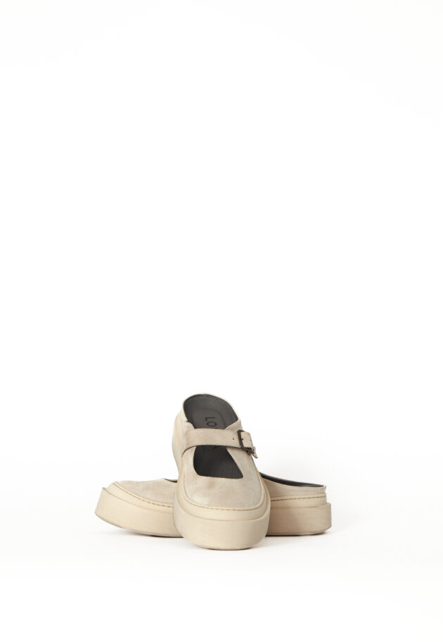 Lofina - Open suede shoe with buckle