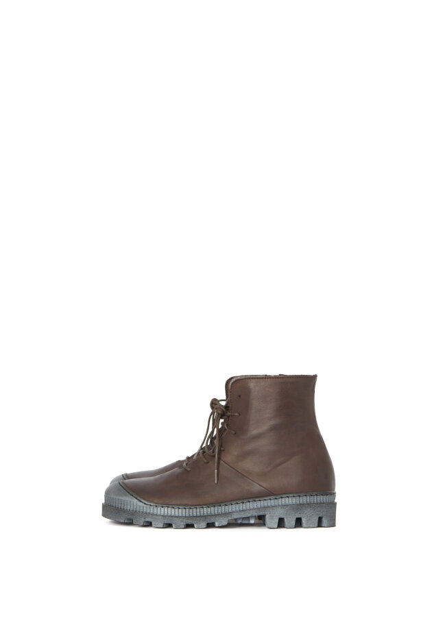 Lofina - Boot with laces and a zipper