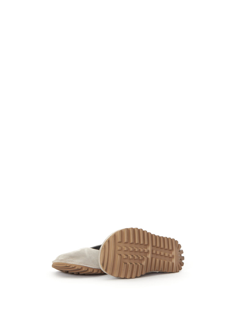 Lofina - Suede ballerina with a flexible sole