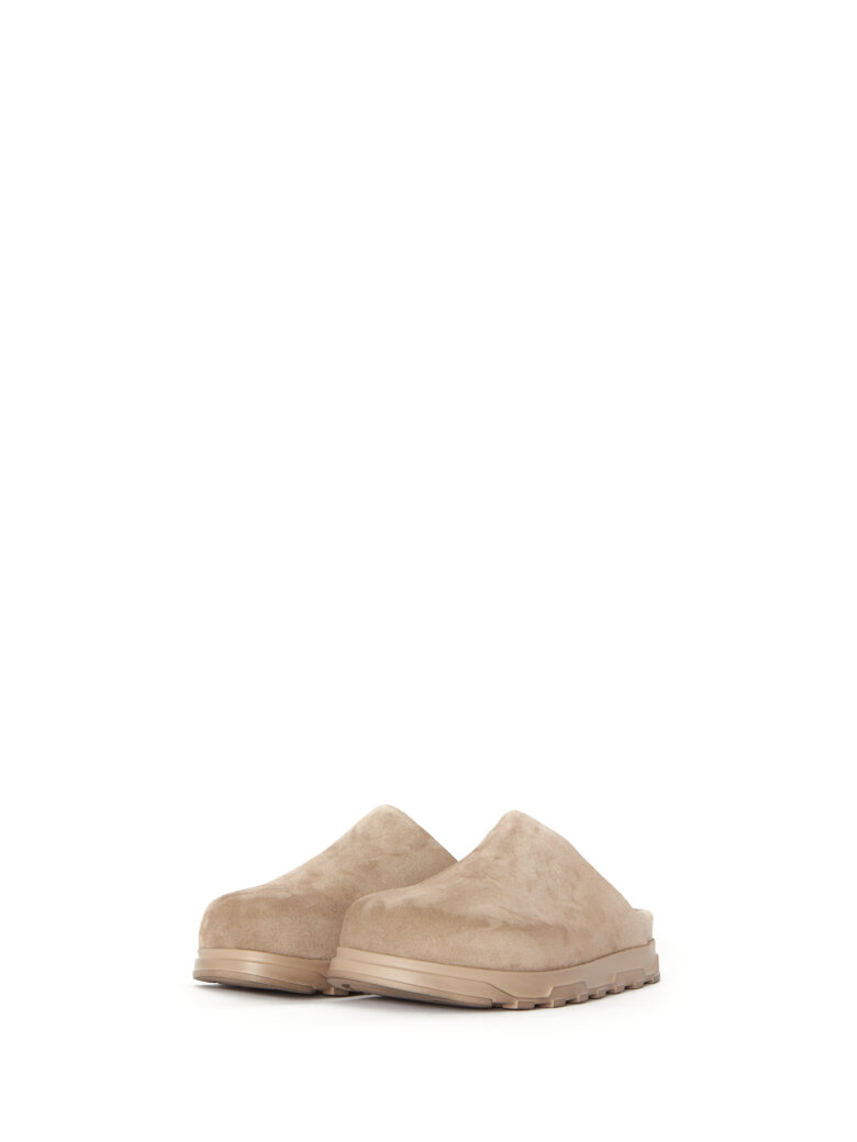 Lofina - Sandal in suede with a footbed sole
