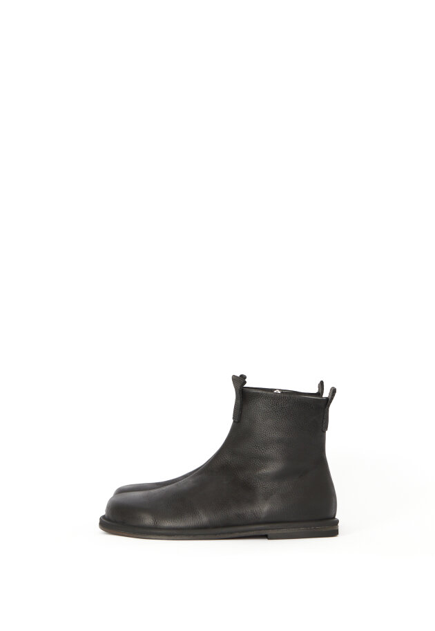 Lofina - Boot with zipper and straps Lofina - Boot with zipper and straps
