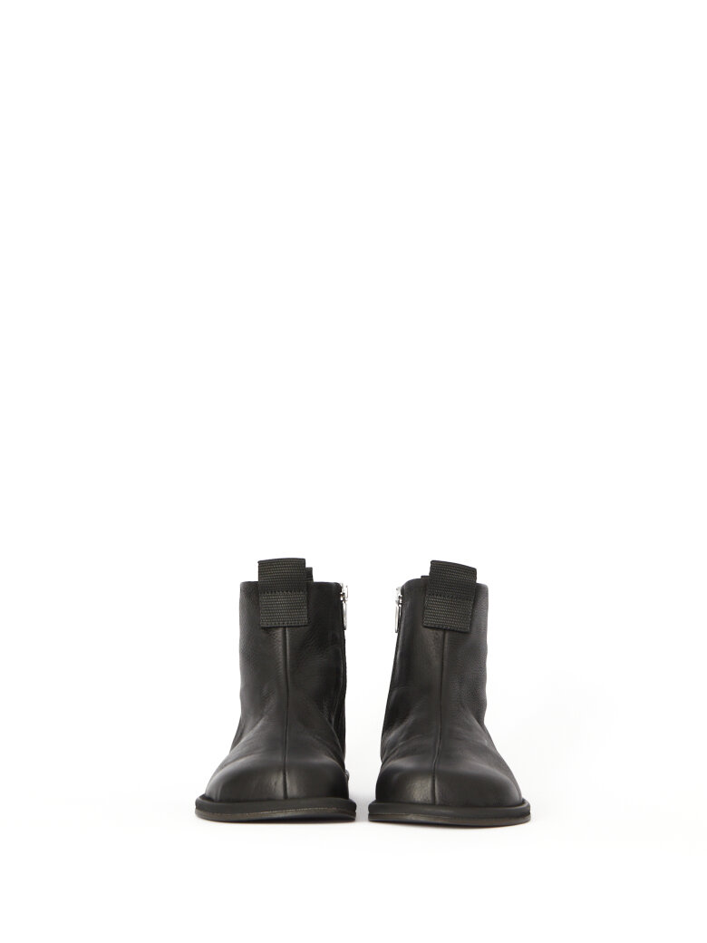 Lofina - Boot with zipper and straps