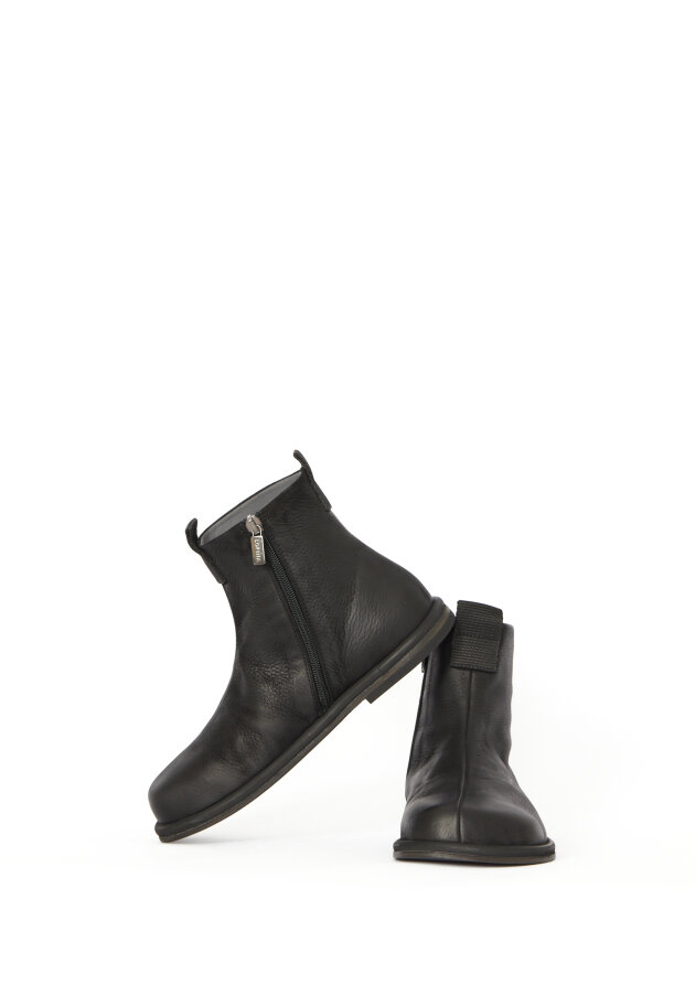 Lofina - Boot with zipper and straps Lofina - Boot with zipper and straps