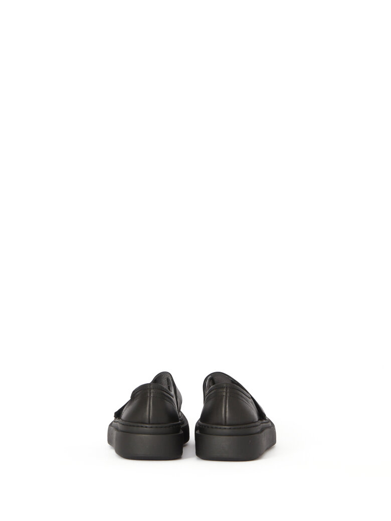 Lofina - Open shoe with velcro