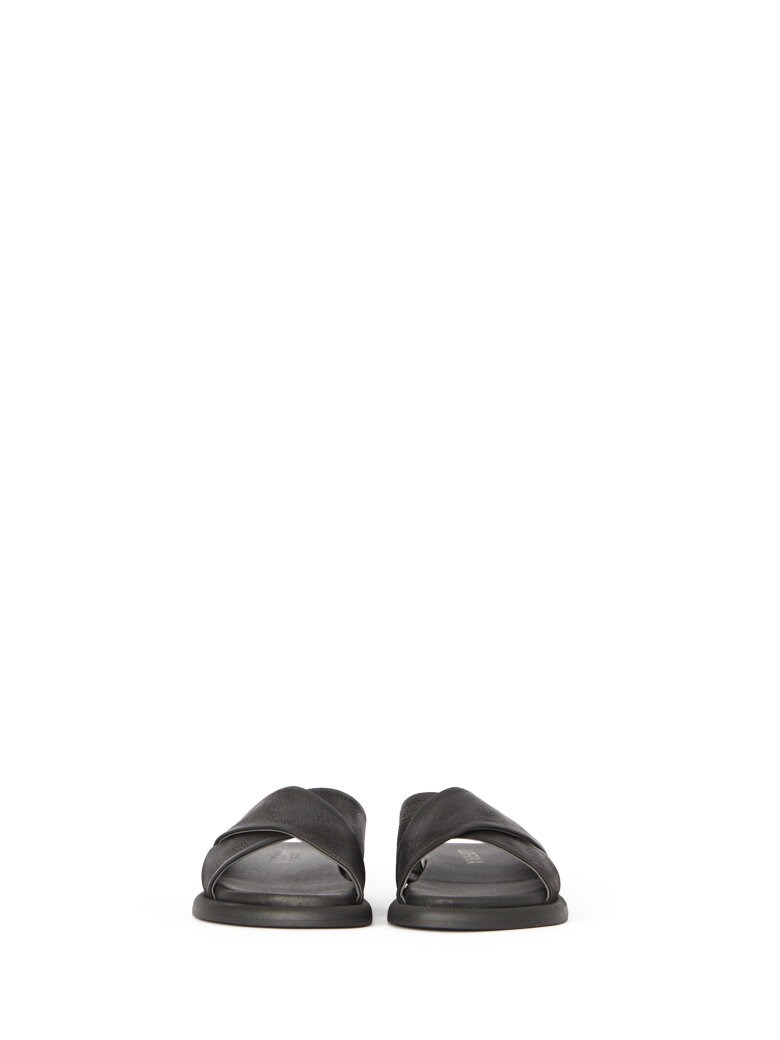 Lofina - Sandal with a cross strap