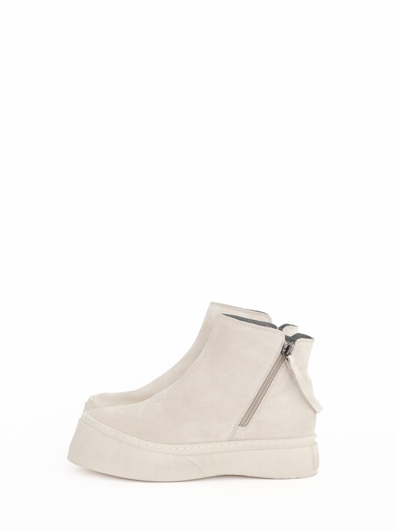 Lofina - Sample boot