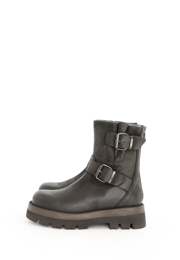 Sample boot