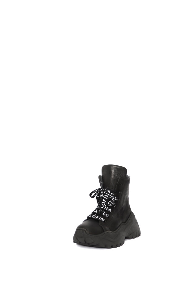 Lofina - Sample boot