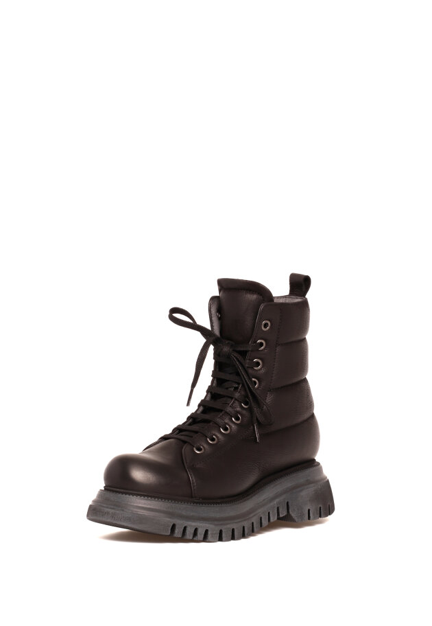 Lofina - Sample boot