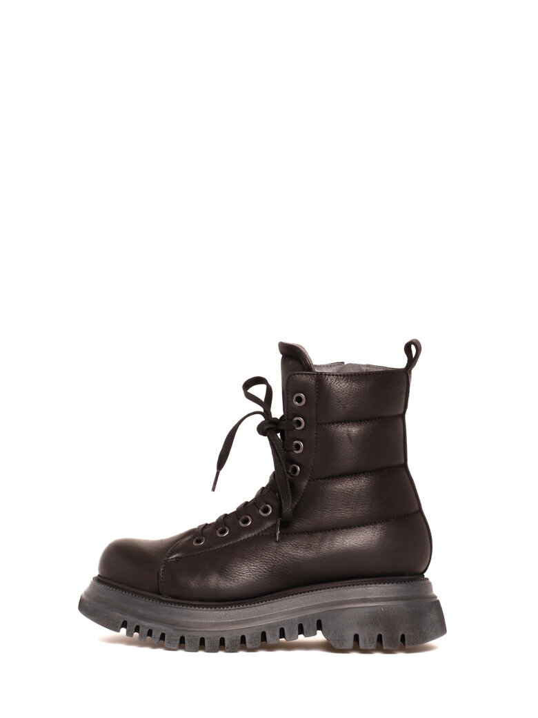 Lofina - Sample boot