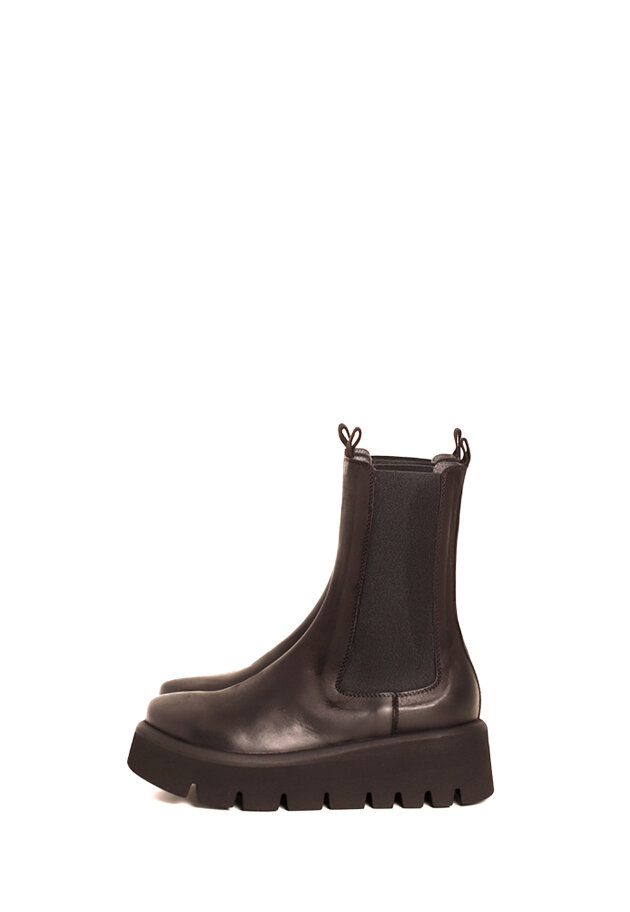 Lofina - Sample boot