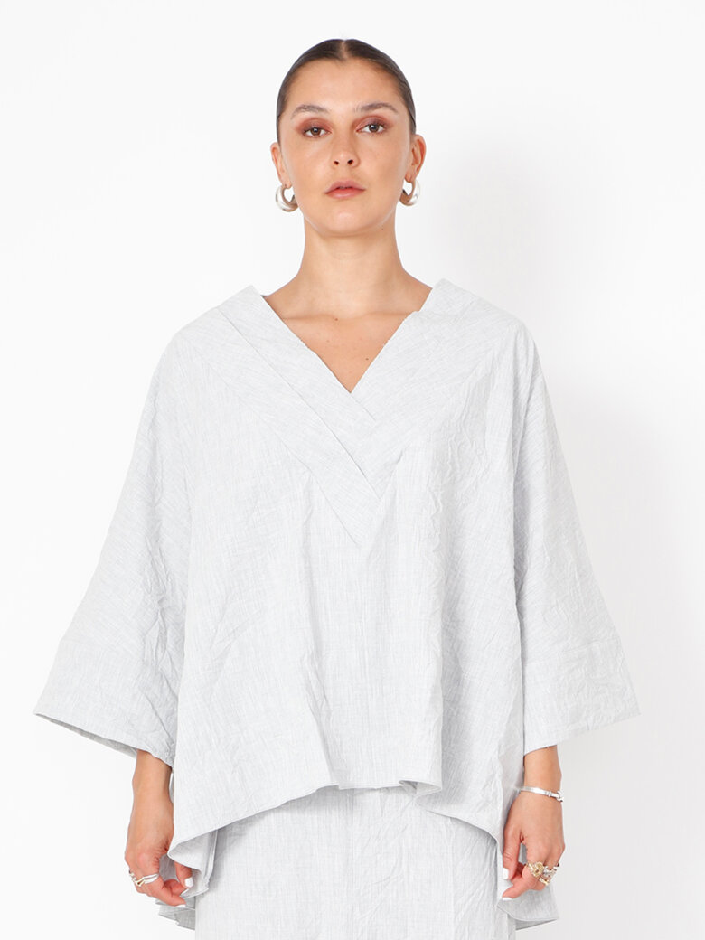 Sort Aarhus - Oversized shirt with wide sleeves