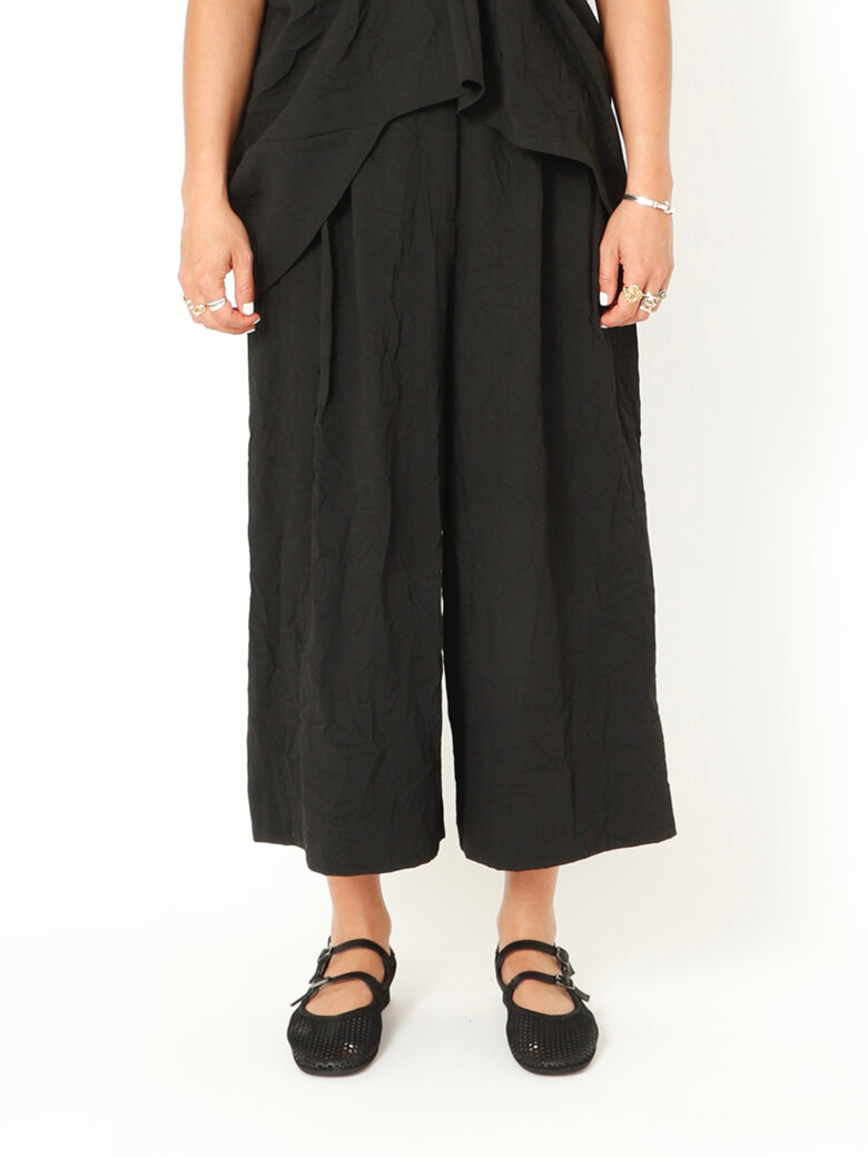 Sort Aarhus - Pants with wide legs