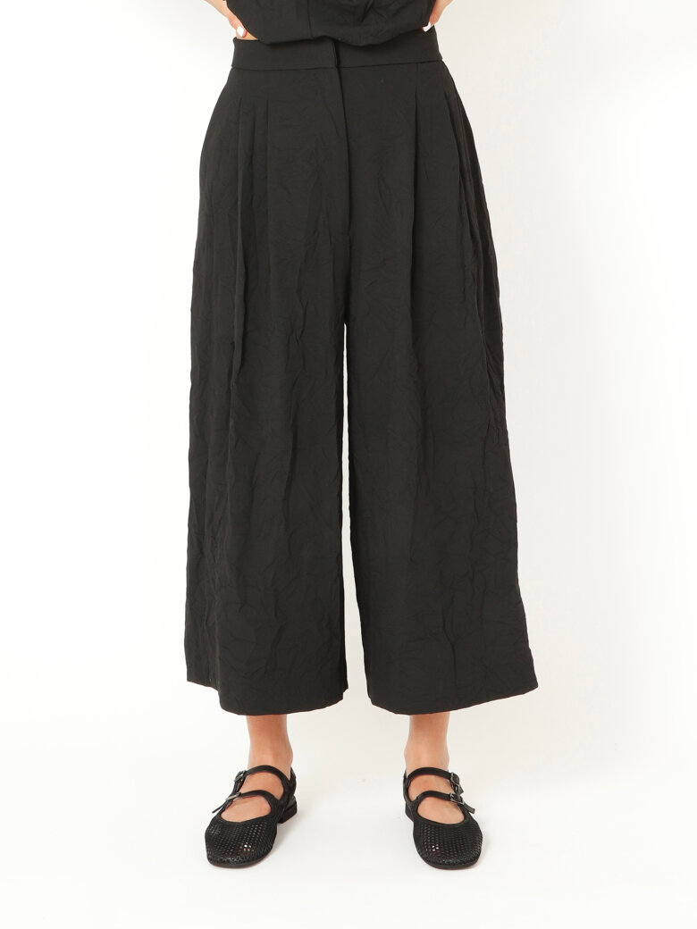 Sort Aarhus - Pants with wide legs