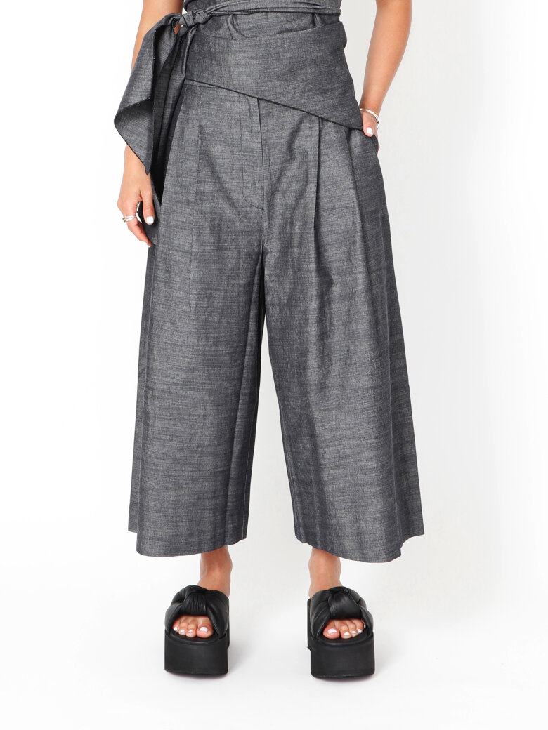 Sort Aarhus - Pants with wide legs