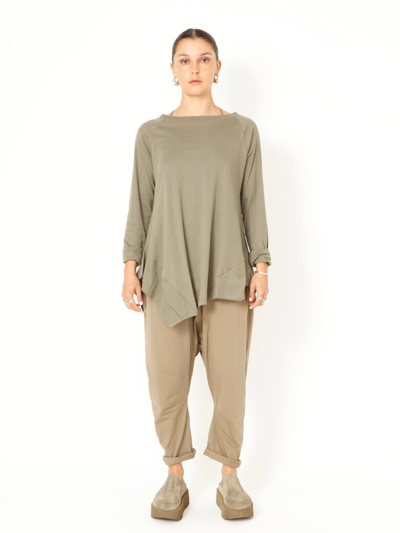 Sort Aarhus - Asymmetrical blouse in cotton