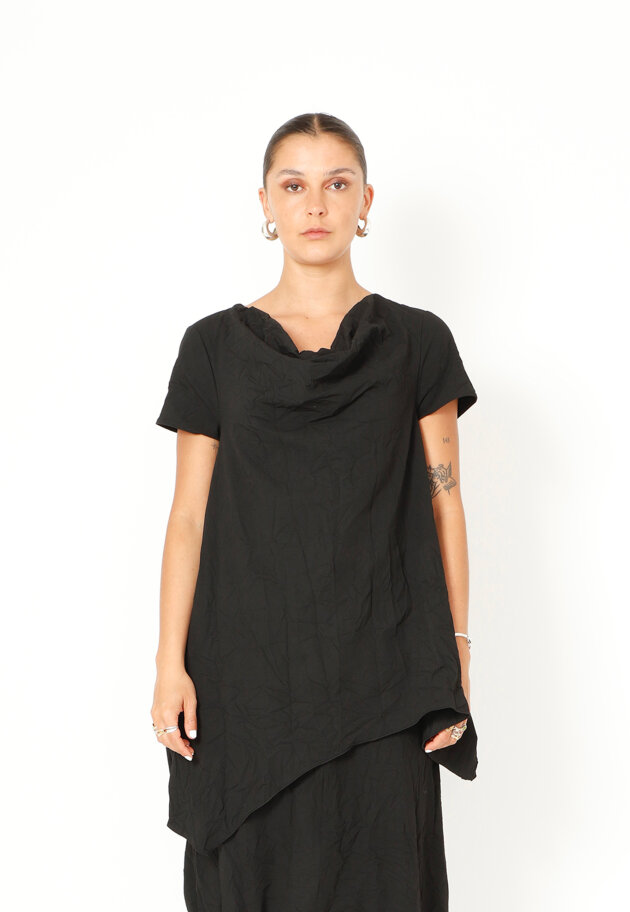 Sort Aarhus - Top with an asymmetrical cut