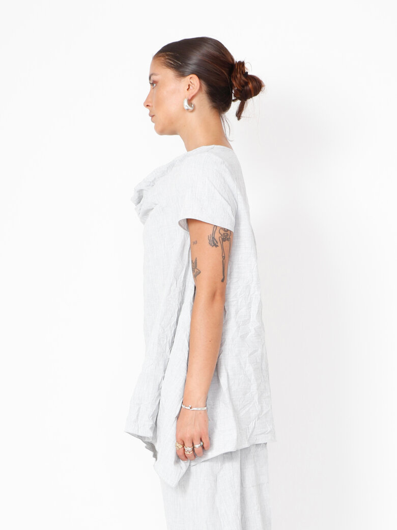 Sort Aarhus - Top with an asymmetrical cut
