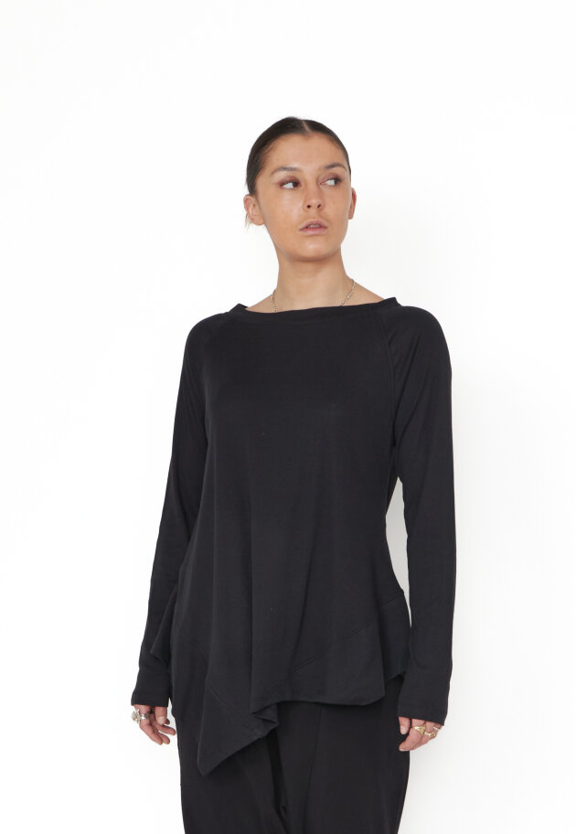 Sort Aarhus - Asymmetrical blouse in cotton