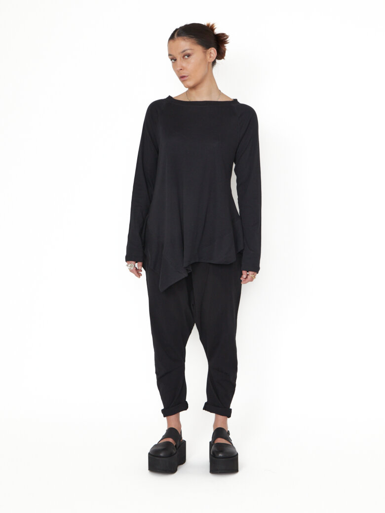 Sort Aarhus - Asymmetrical blouse in cotton