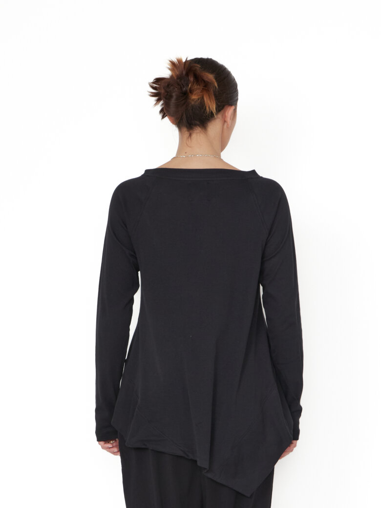 Sort Aarhus - Asymmetrical blouse in cotton