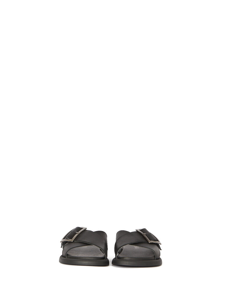 Lofina - Sandal with cross strap and buckle