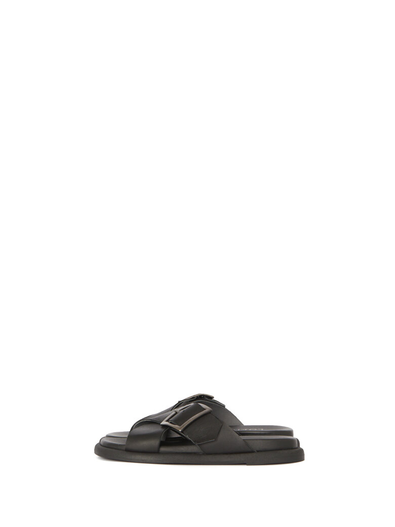 Lofina - Sandal with cross strap and buckle