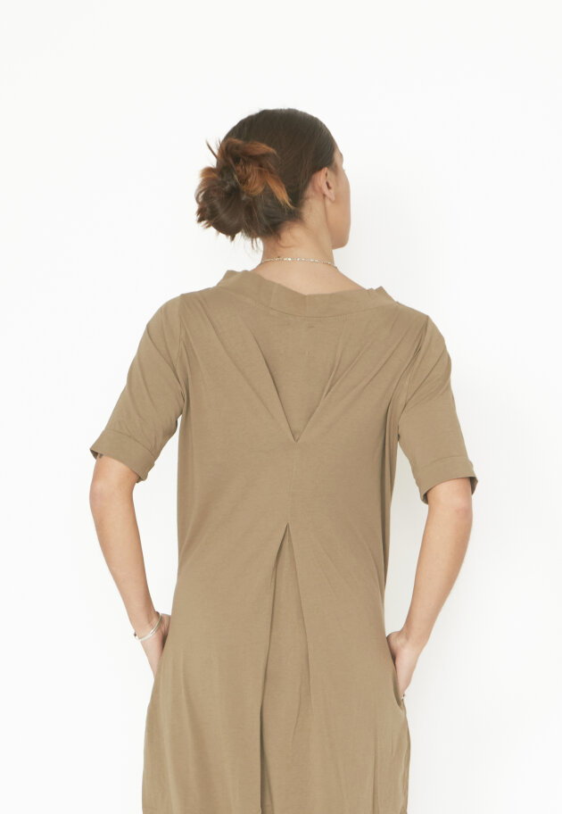 Sort Aarhus - Dress in organic cotton with detail on the back