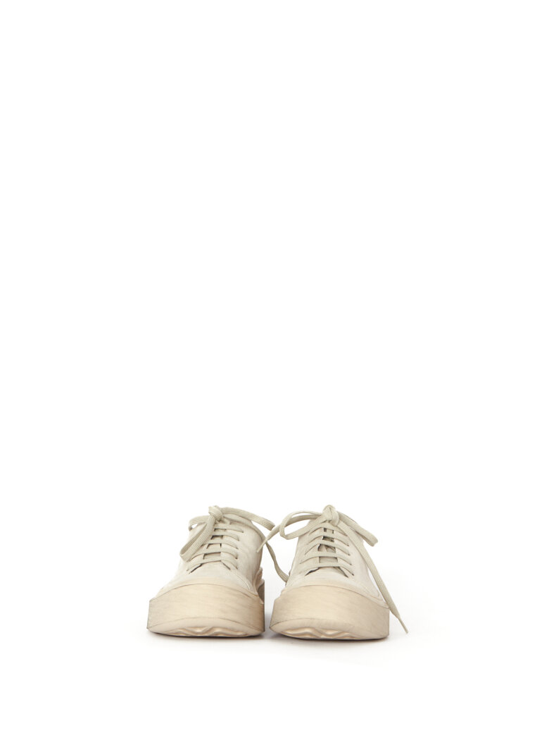 Lofina - Suede shoe with laces