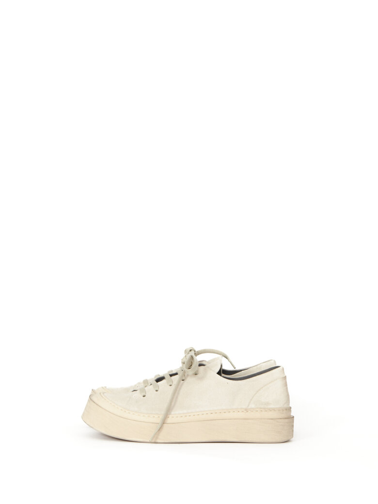 Lofina - Suede shoe with laces