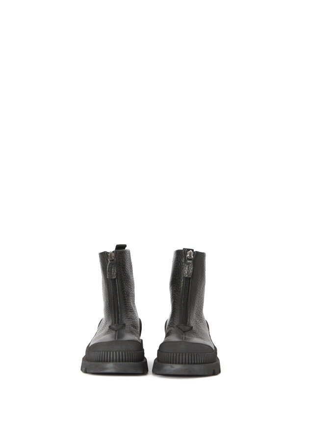 Sample boots